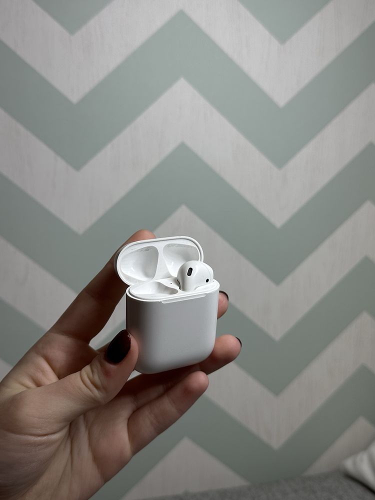 Навушники Б/У - AirPods 2