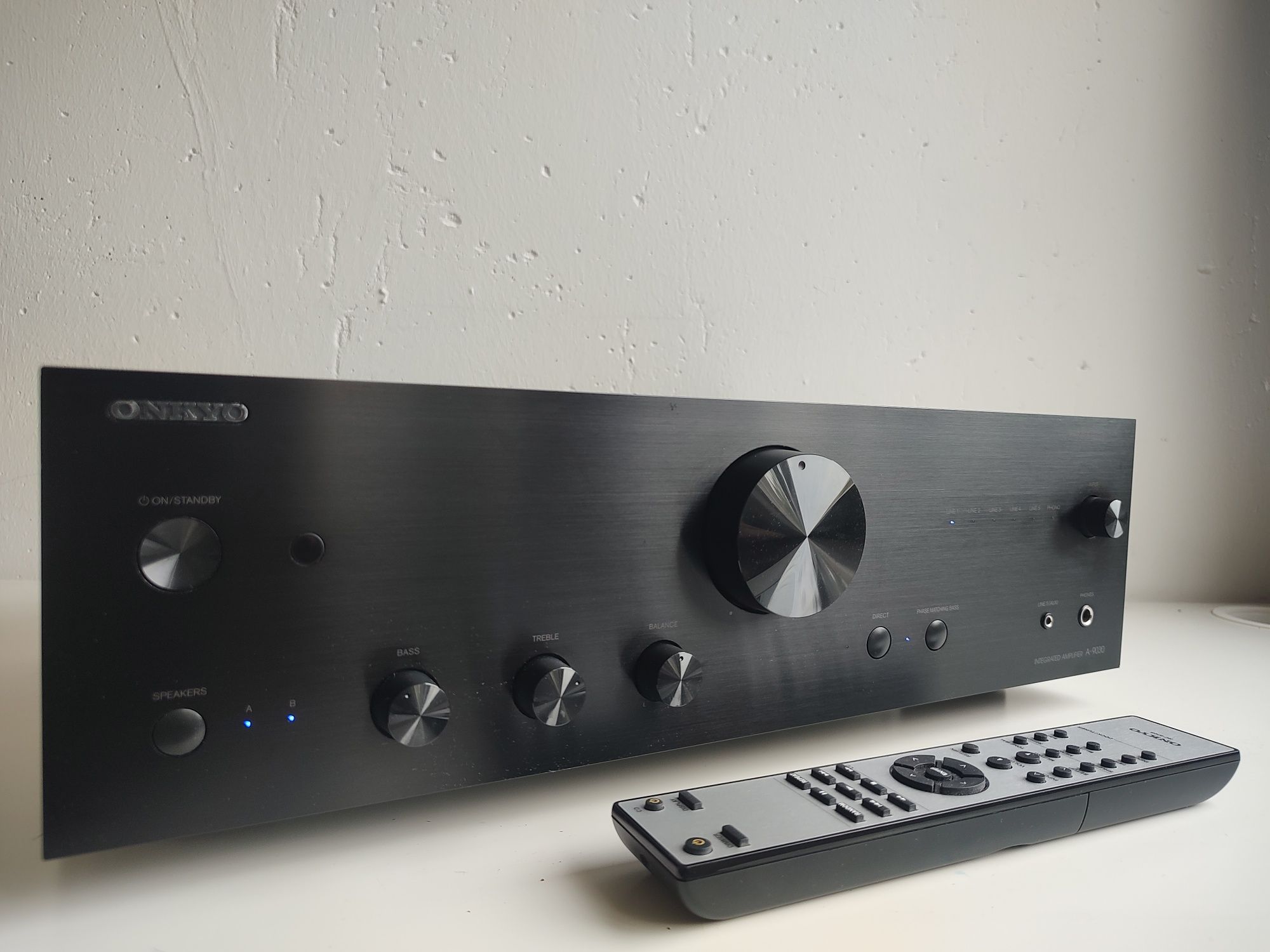 Усилитель Onkyo A-9030