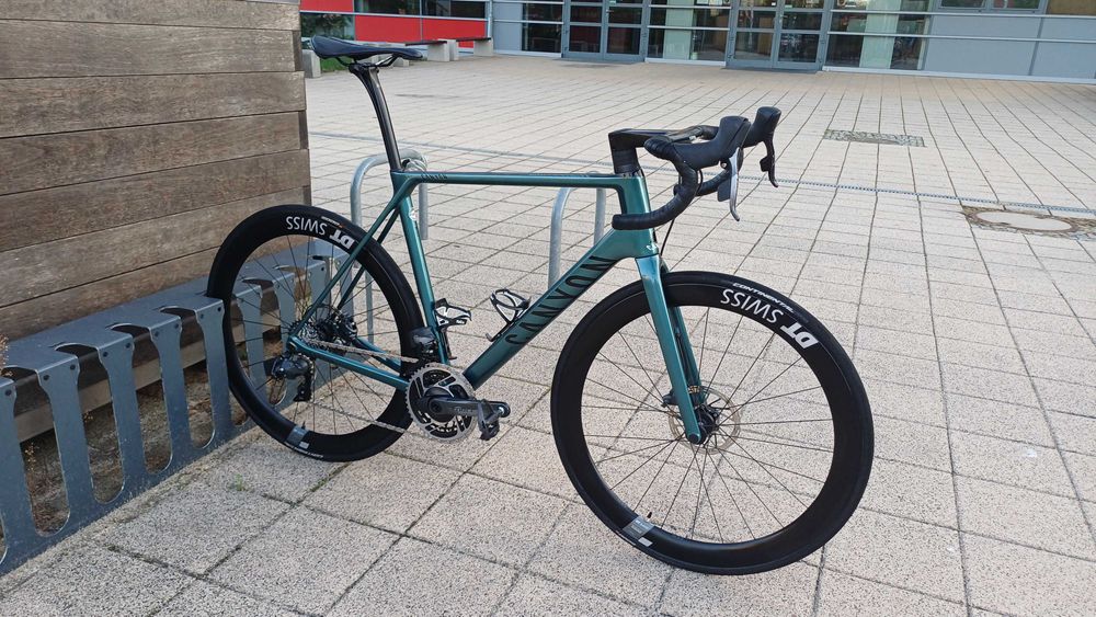 Canyon Ultimate CF SLX 8 Disc eTap