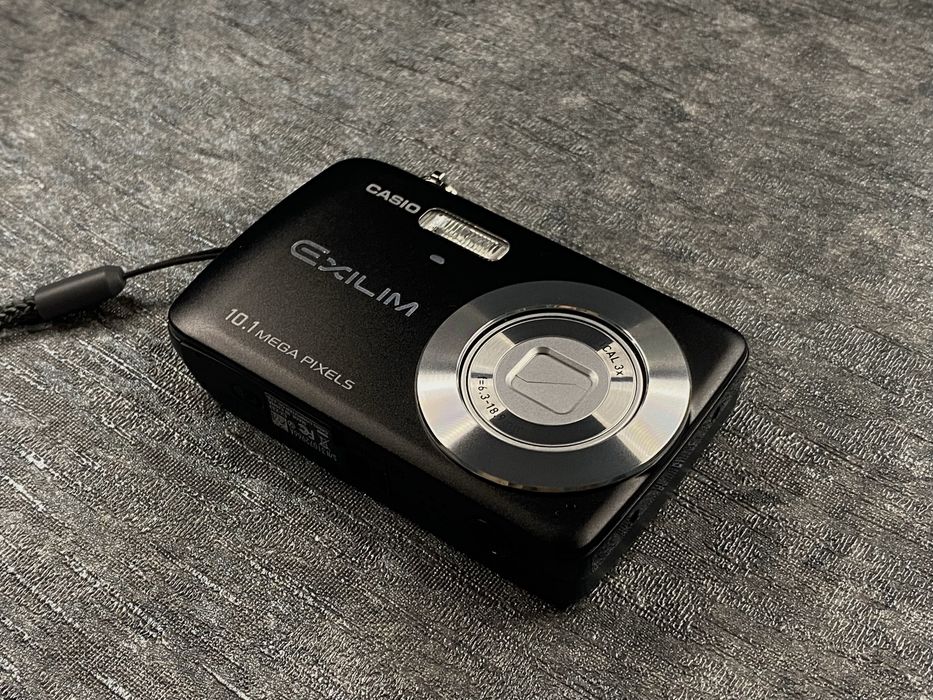 Casio EXILIM Z33 стан нового повний комплект