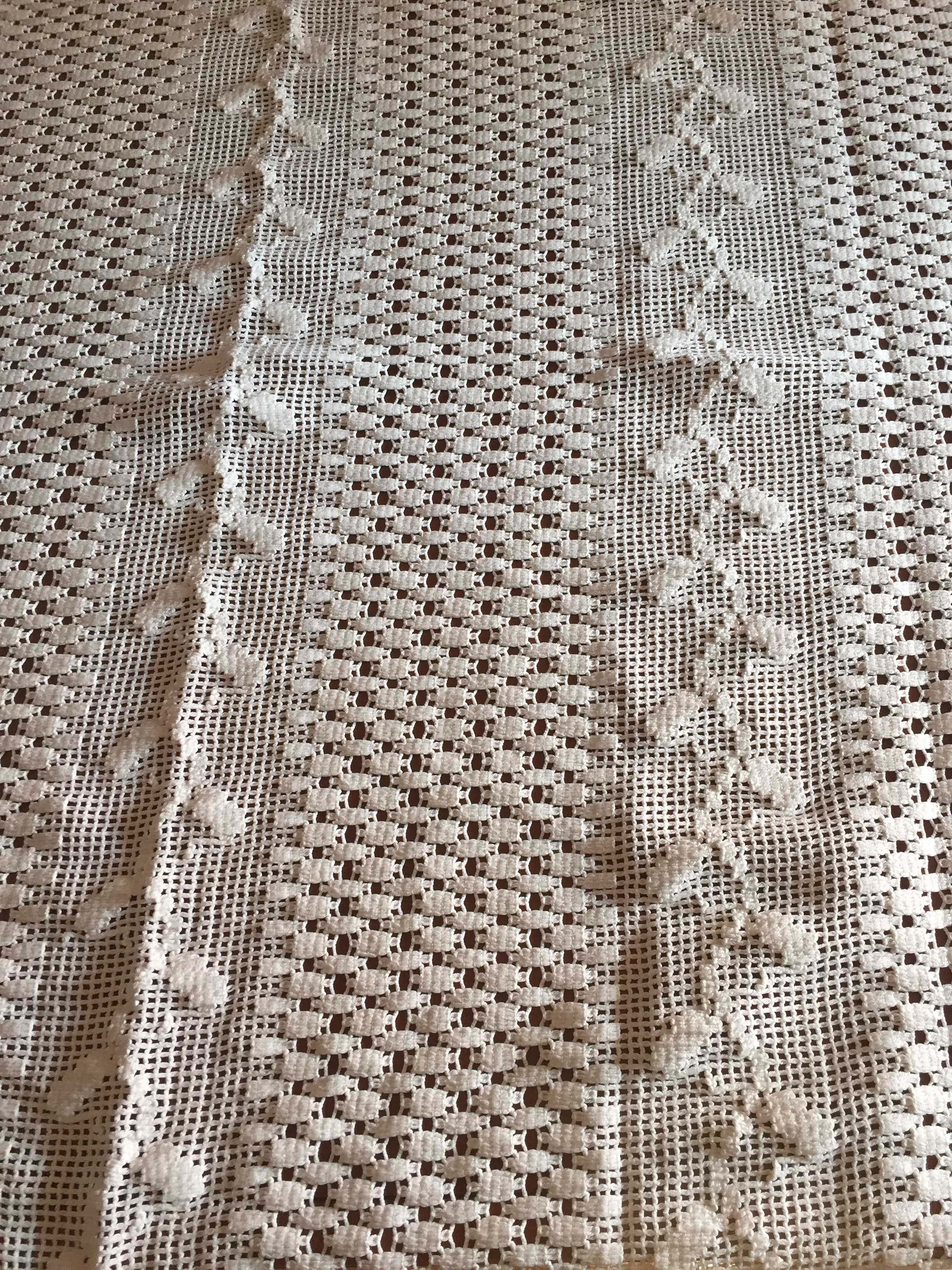Toalha Renda Oval (130x150cm)