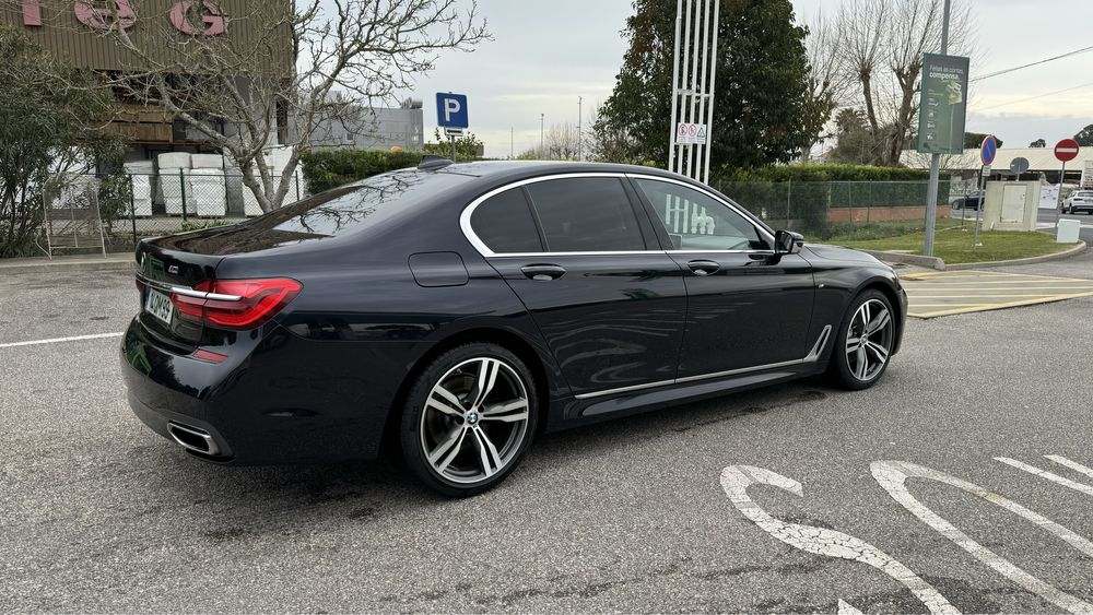 BMW 730d 265cv pack M sempre assistido na marca