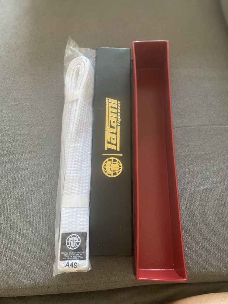 Faixa jiu-jitsu A4 tatami