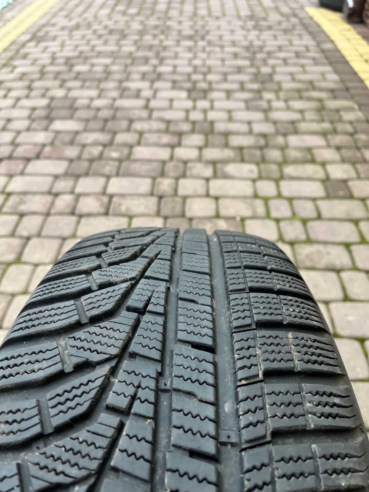 Opona Hankook Winter Icept EVO2 SUV 225/65/17 102H 1x6,5mm