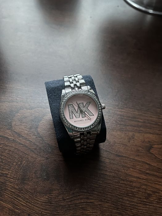 Zegarek rozowy MK