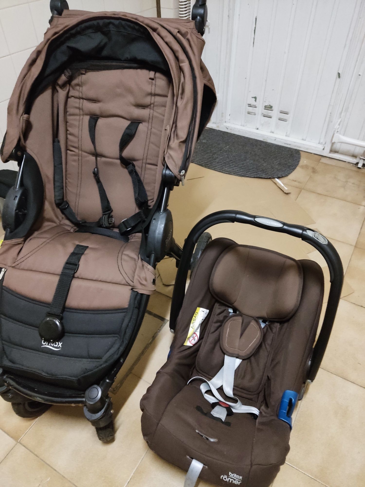 Carrinho e ovo Britax B-Motion