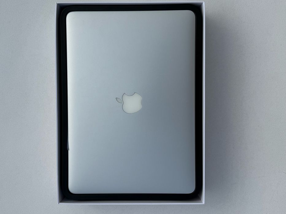 MacBook Air 13” (Mid-2012) i5 / 4GB / 128GB – stan idealny, komplet