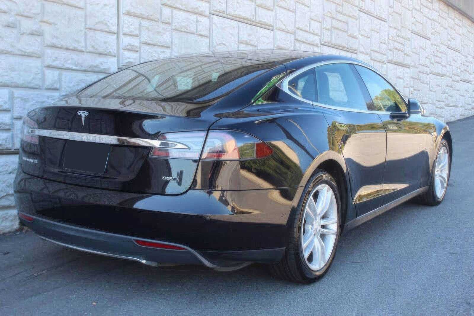 2015 Tesla Model S