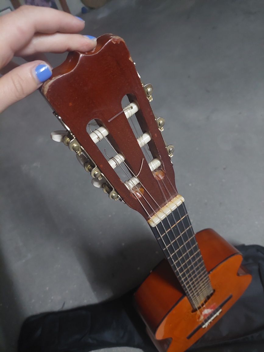 Viola usada em bom estado