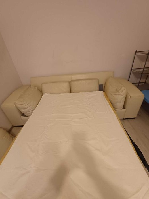 skórzana rozkładana sofa