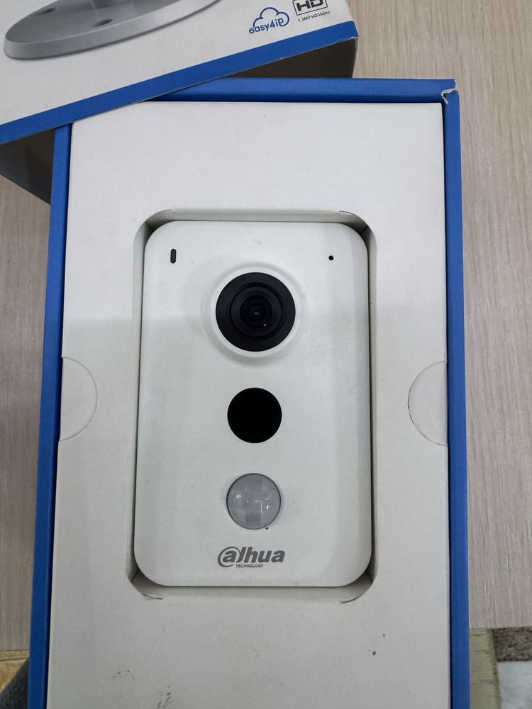 Wi-Fi камера видеонаблюдения Dahua K15 (1.3 MP)