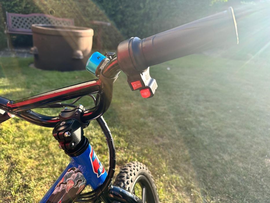 Racerone R1 Go 16" Niebieski rower biegowy elektryczny