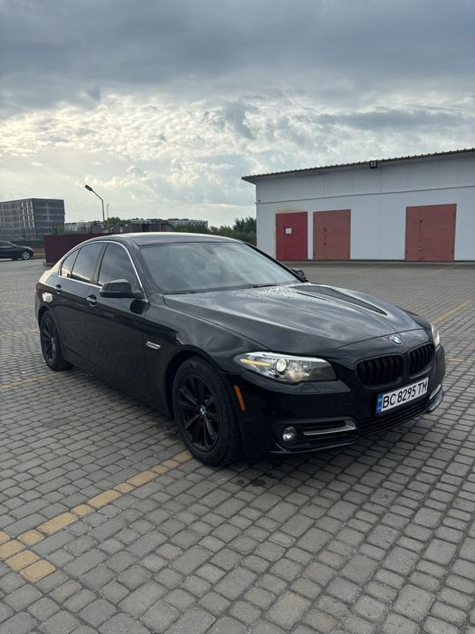 BMW 528i  Xdrive
