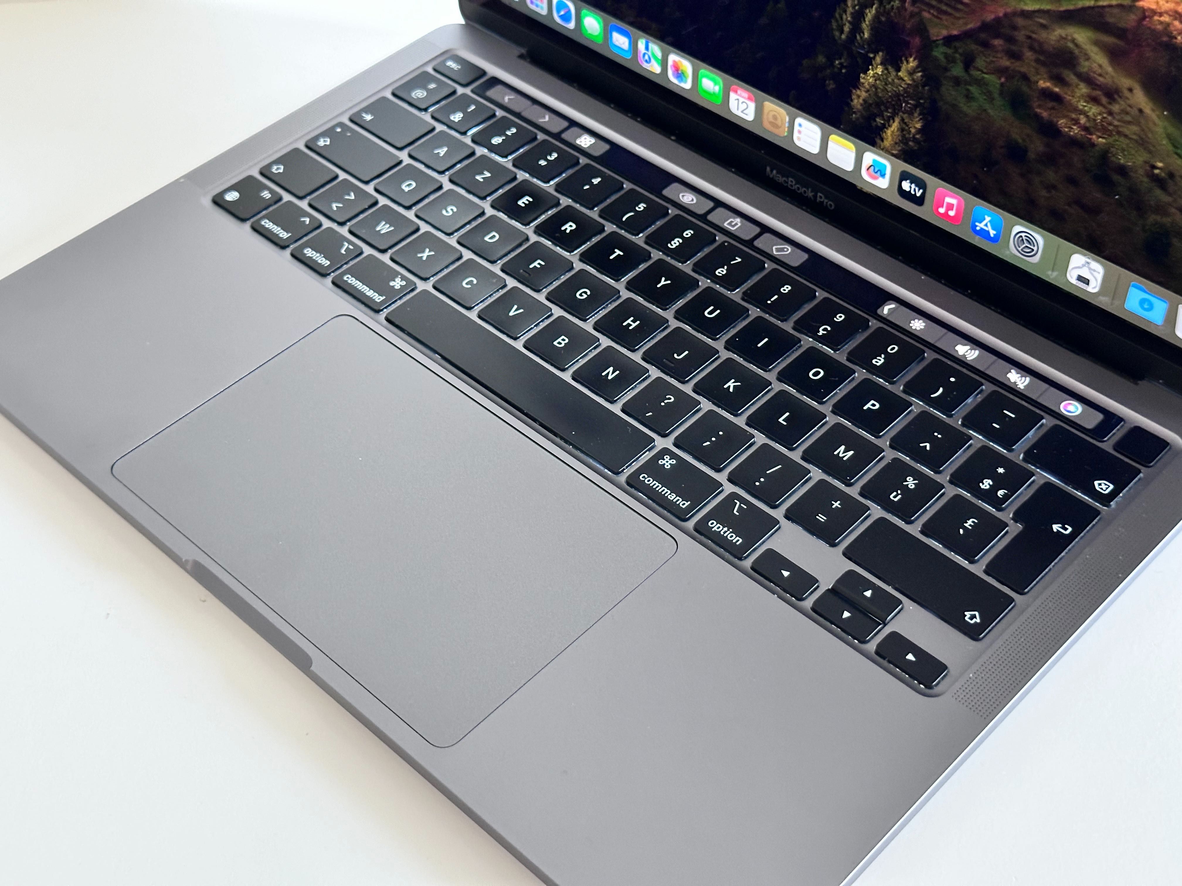 Apple MacBook Pro 13 2020 M1 8GB RAM 256GB SSD Space Gray