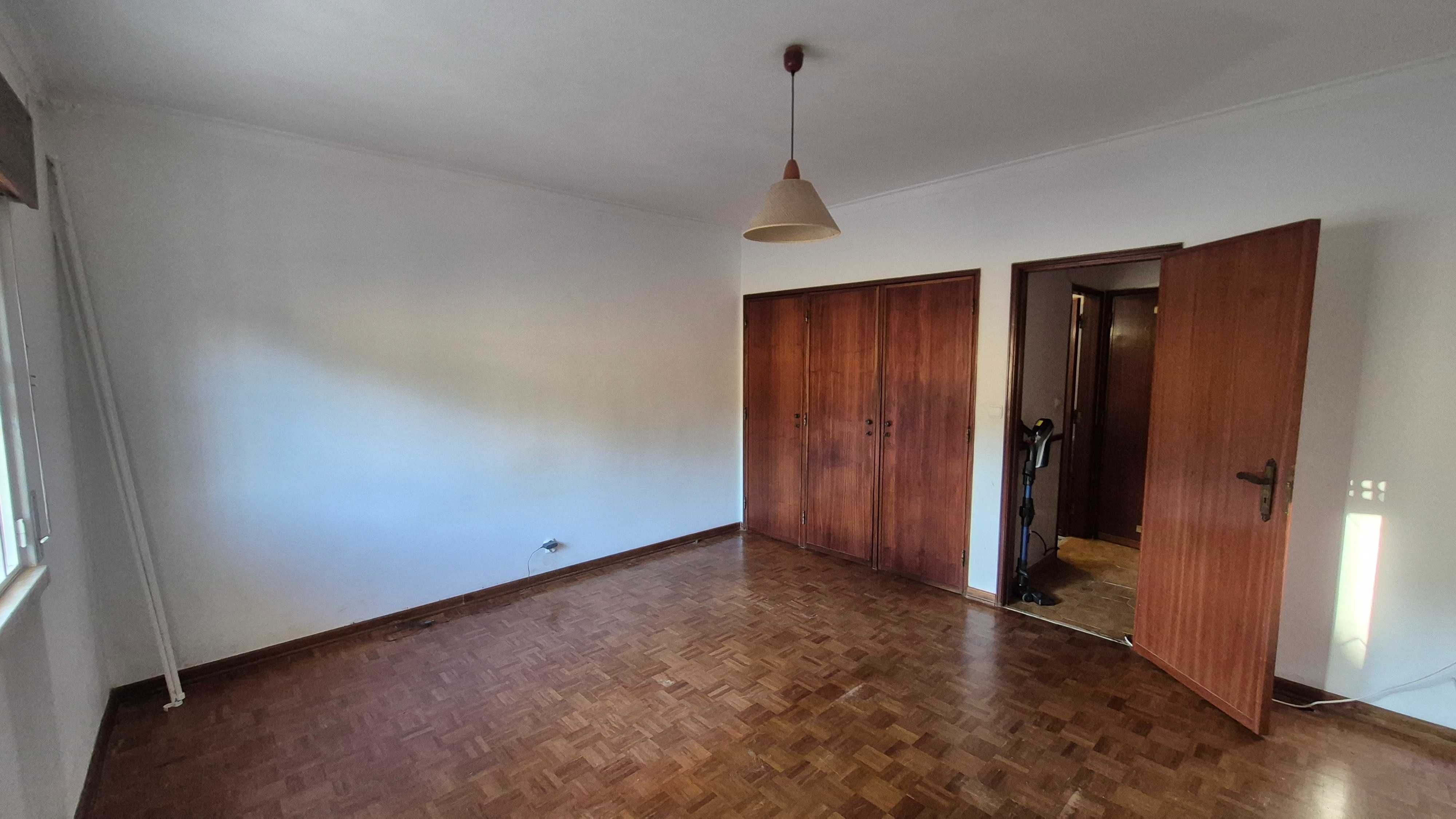 Aluga-se T1 na Amadora
