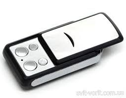 Пульт (радиопульт,брелок) для ворот, ролет роллет и шлагбаумов.