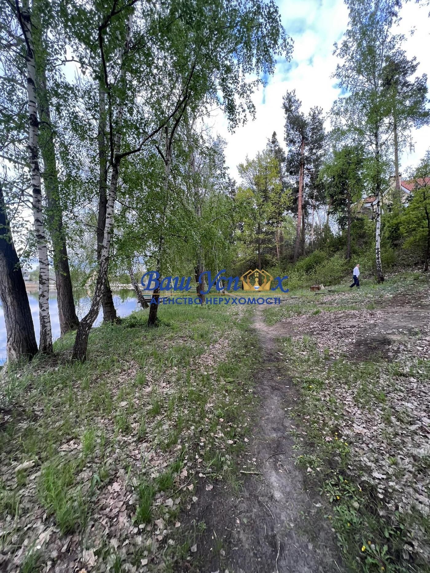 Продажа нового дома в городке село Козин.район Конча-Заспы.