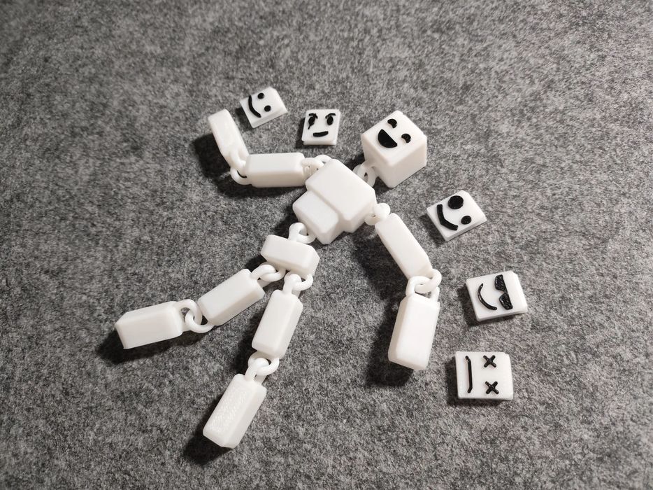 Figura Articulada "Ragdoll" V2 com Várias Faces