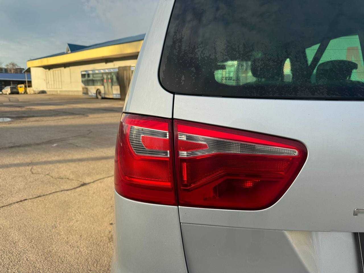 Seat Alhambra 2011