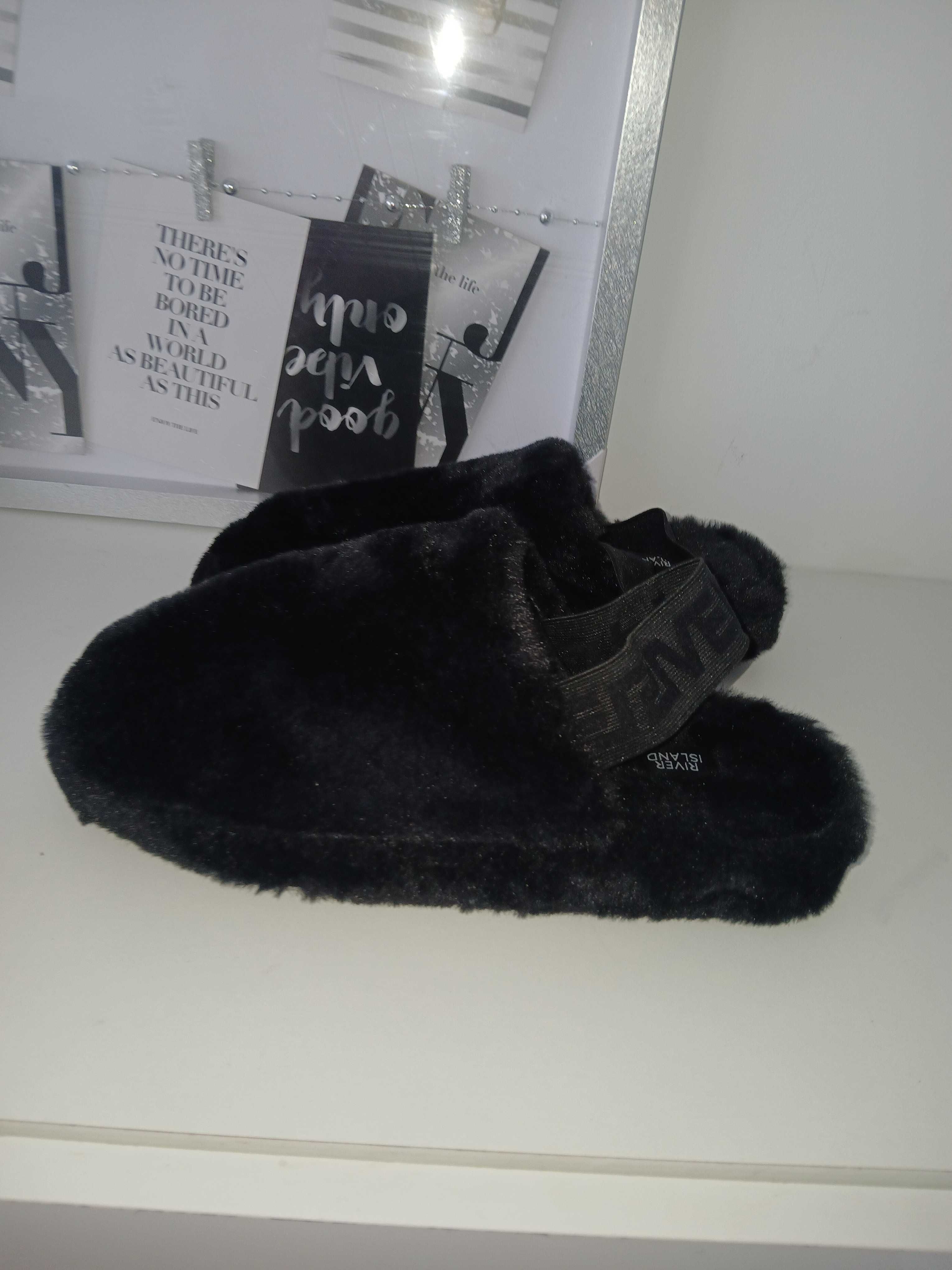Nowe klapki papcie River Island  41/42 futerko