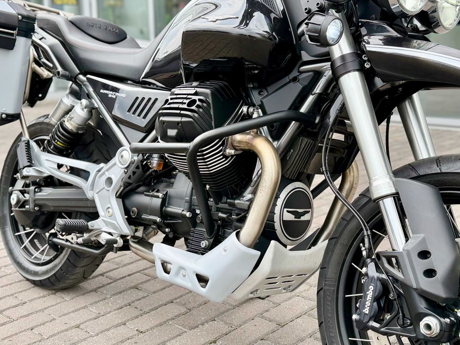 Moto Guzzi V85TT 2023 - Мотосалон.