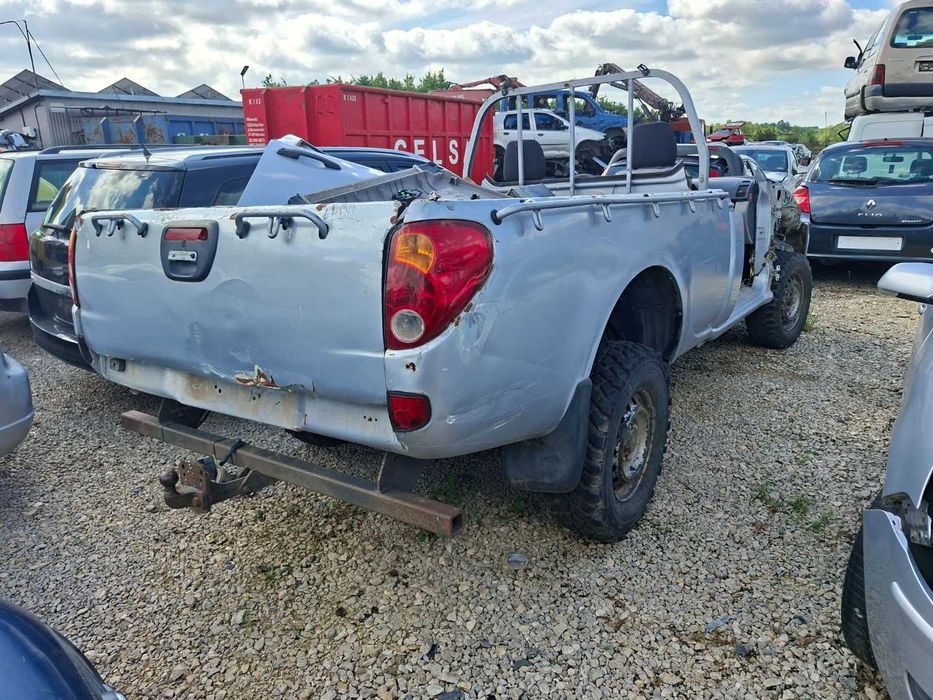 Mitsubishi L200 na części