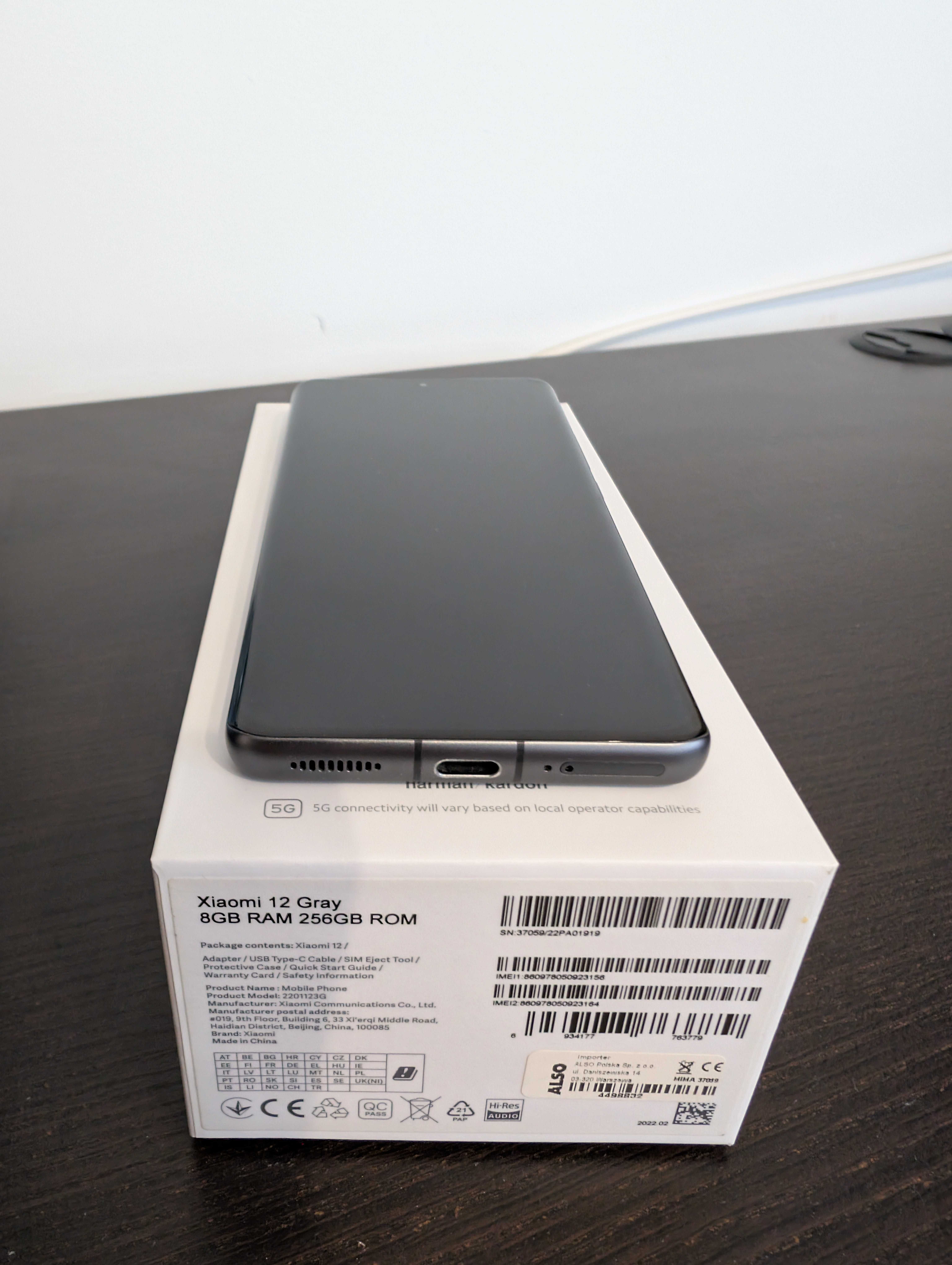 Xiaomi 12 8/256 + etui + szkło Nillkin