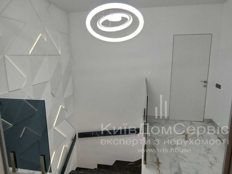 продам 3 кімн квартиру 107 м² з ремонтом ЖК Кампус Солом'янський