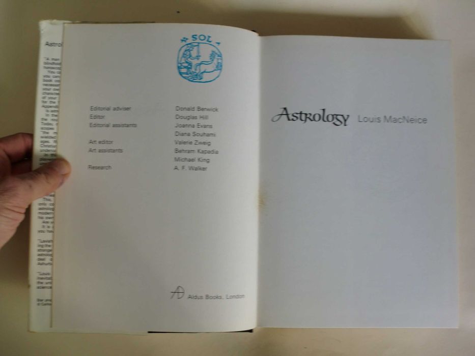 Astrology
de Louis MacNeice