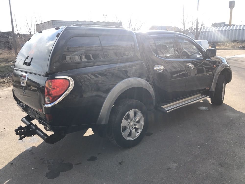 Розборка Разборка Міцубісі Л200 Mitsubishi L200 4x4 2.5tdi automat