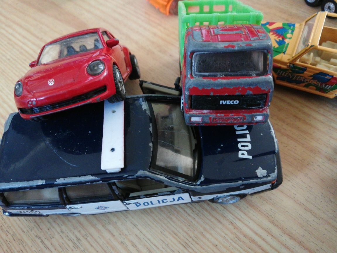 Samochody resoraki 14 sztuk policja iveco porsche dodge