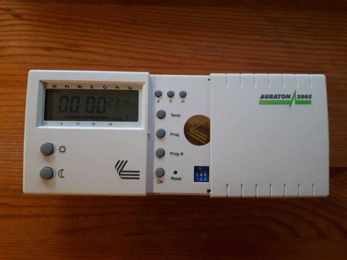 Sterownik kotła centralnego ogrzewania  AURATON 2005 economic, pilot