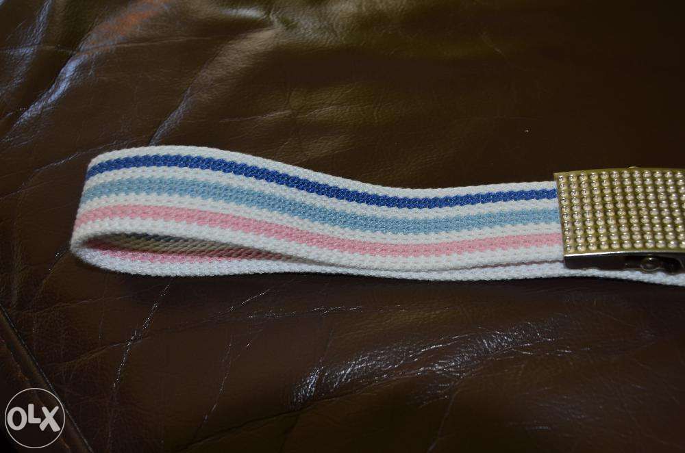 Nowy biało-różowo-niebieski pasek do spodni
