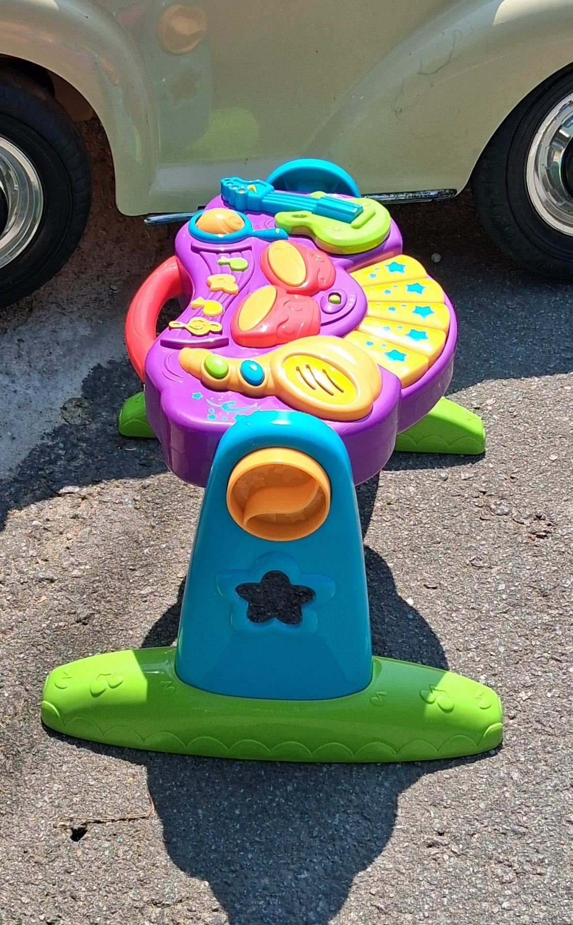 Mesa de atividade para criança