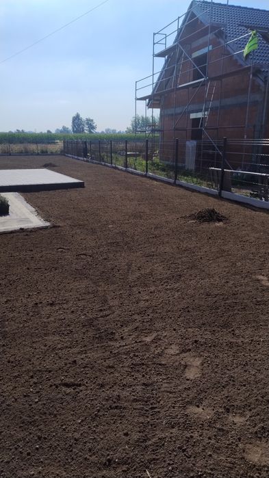 Prace ziemne minikoparką na terenie woj. śląskiego, małopolski