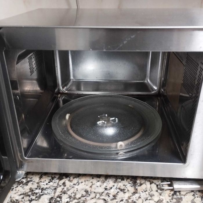 Microondas usado da marca Teka