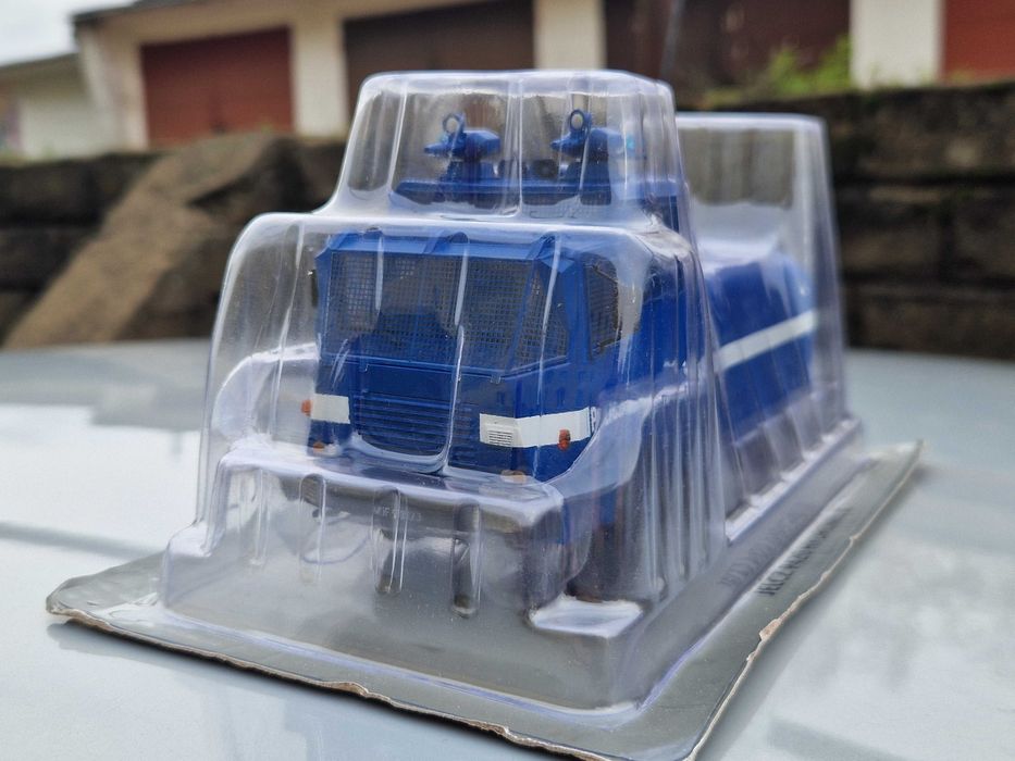 Jelcz P642 Hydromil II 1:43 Policja