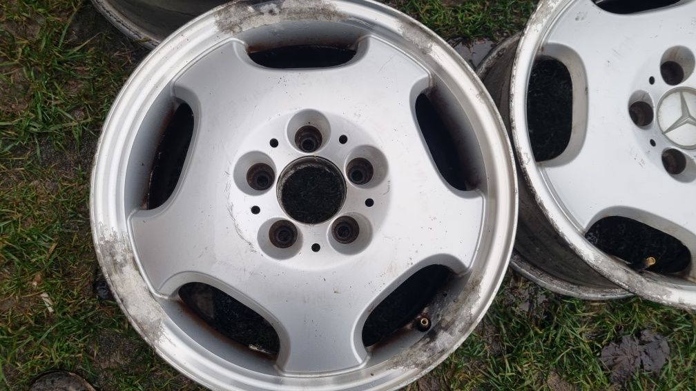 Sprzedam felgi do mercedesa CLK  W208