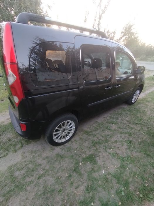 Продаж Рено кенго.