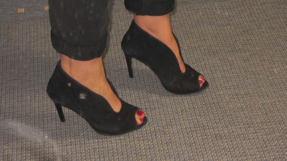 Czarne szpilki botki