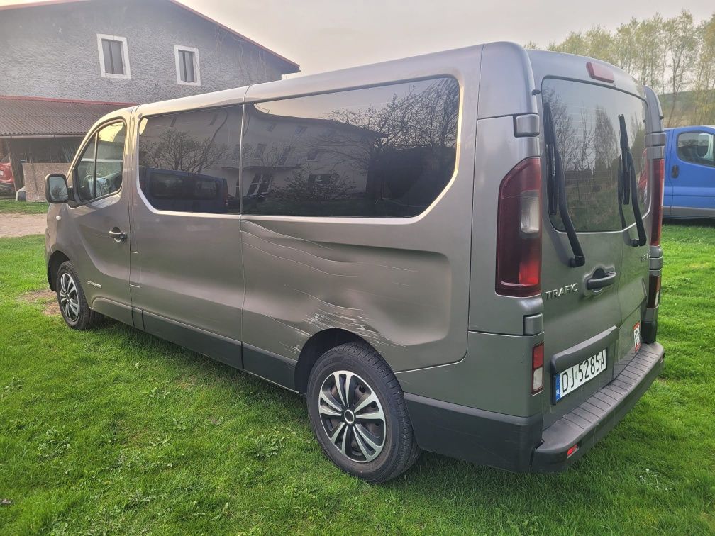 Renault Trafic III 1.6 DCI 2016r 9 osób