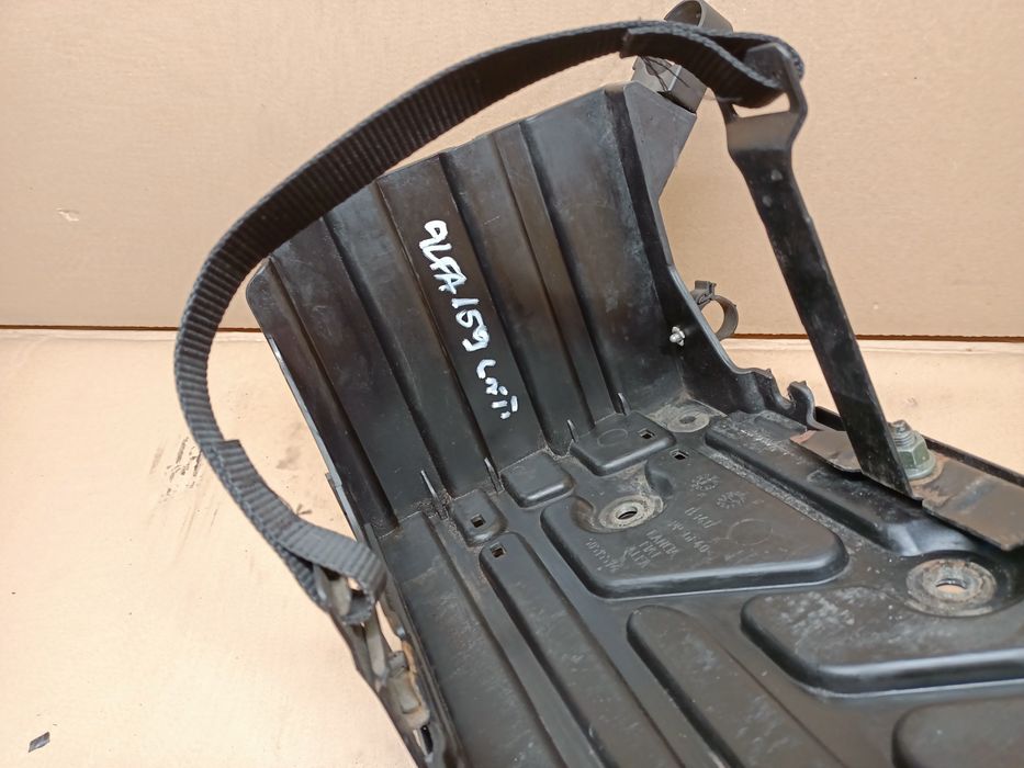 Podstawa obudowa mocowanie akumulatora Alfa Romeo 159 LIFT