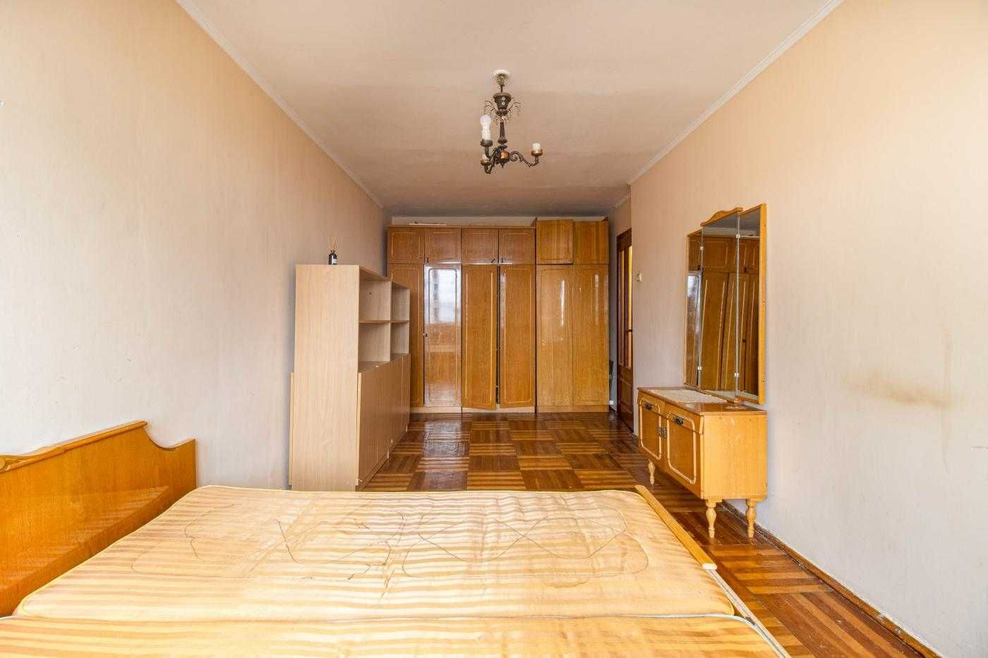 Продаж,4 квартира,без ремонту, вул. Лазаренка 36, цегла, Львів