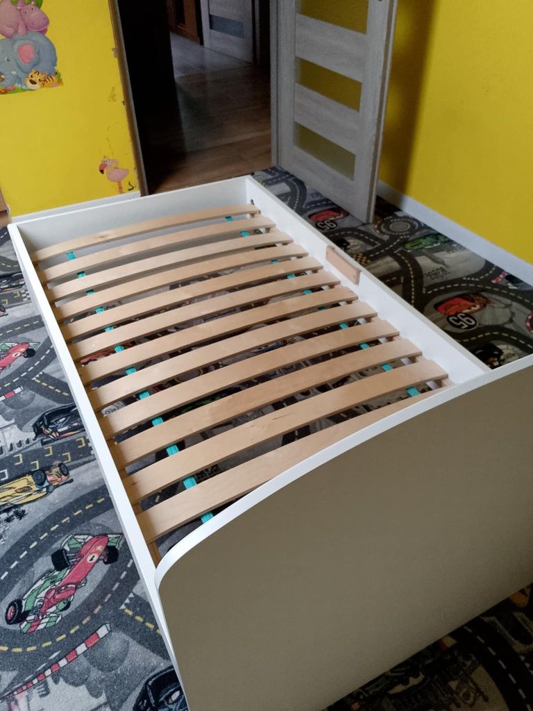 Łóżko dziecięce białe z materacem