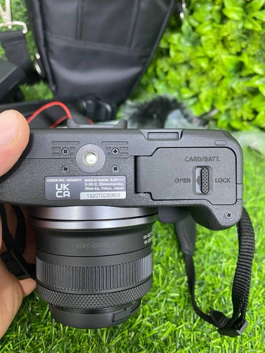 Canon eos r50 18-45mm + br-e1 + dm-e10