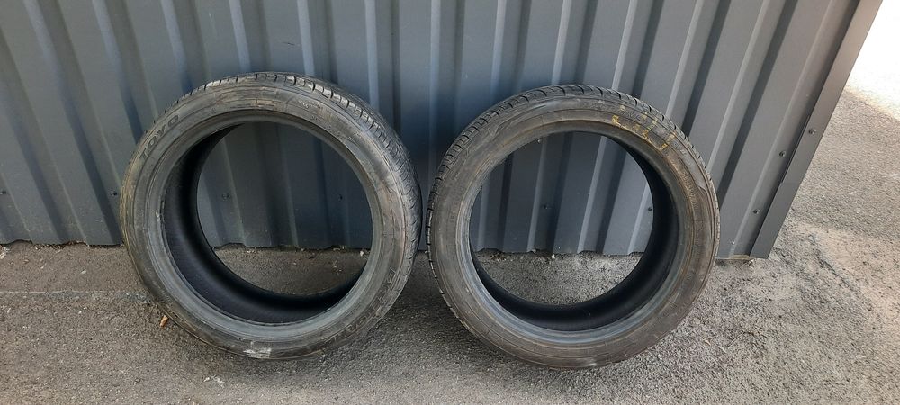 Шины 215/45R17 TOYO  всесезонные б/у 1600 грн.