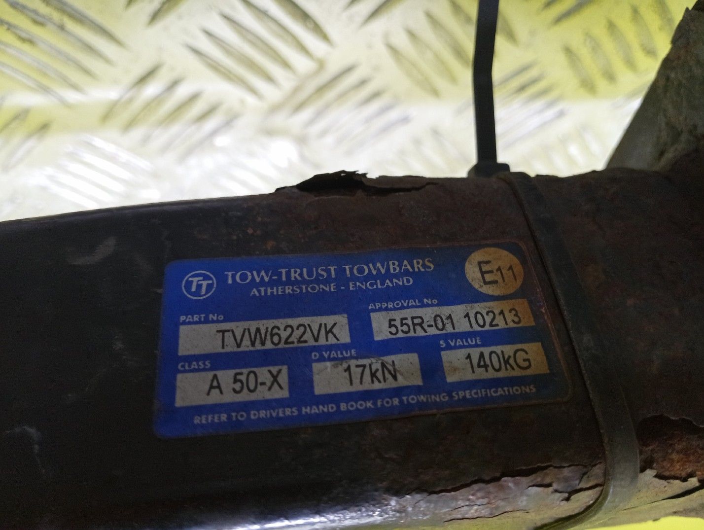 Фаркоп VW Touareg 2007-2010 Причіпний пристрій Прицепное устройство