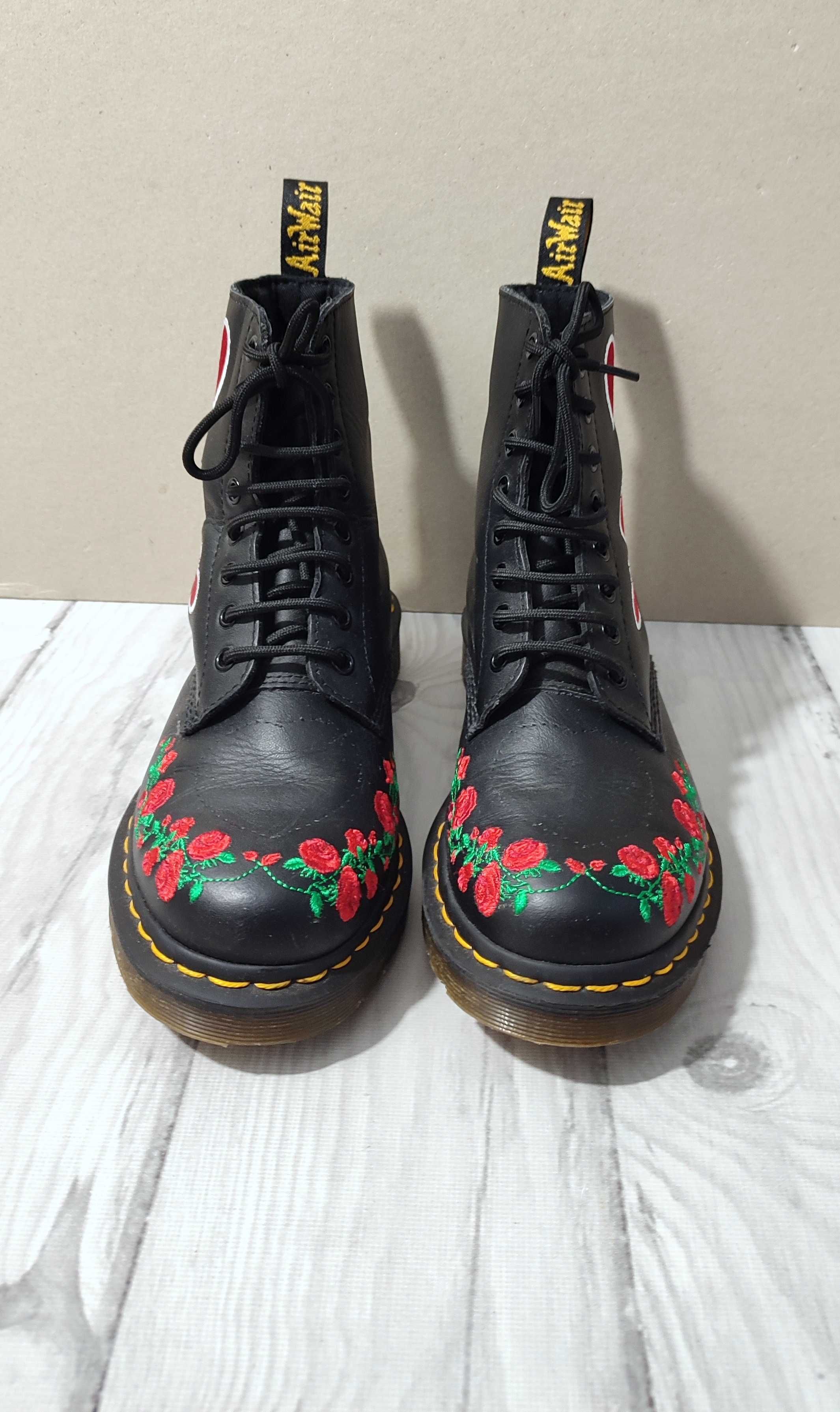 Buty DR. MARTENS Pascal Hearts r. 39