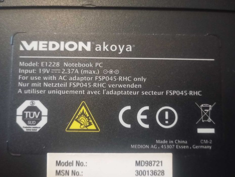 computador portátil Medion Akoya E1228 Intel Atom N570.