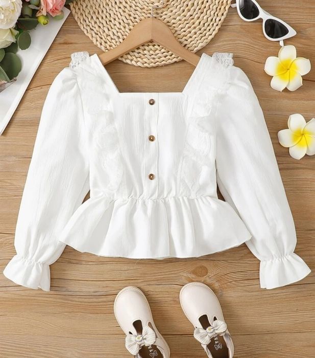 Blusa Folhos e Renda, 10A